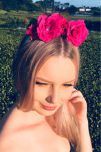 Load image into Gallery viewer, Sonya Flower Crown
